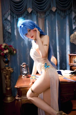 《胜利女神海伦》｜Shika小鹿鹿 · 37张写真