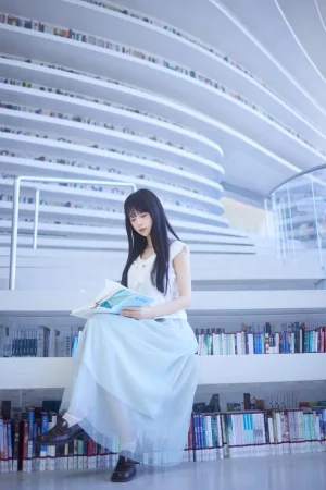 《图书馆》｜Shika小鹿鹿 · 16张写真