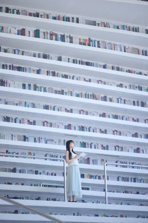 《图书馆》｜Shika小鹿鹿 · 16张写真