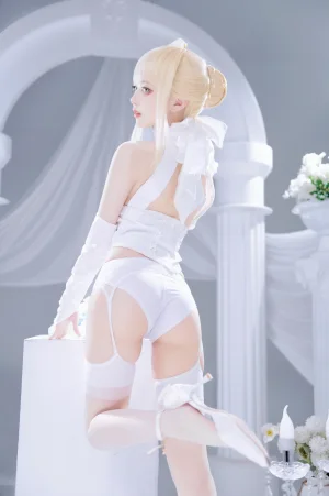 《Saber花嫁》｜Shika小鹿鹿 · 22张写真