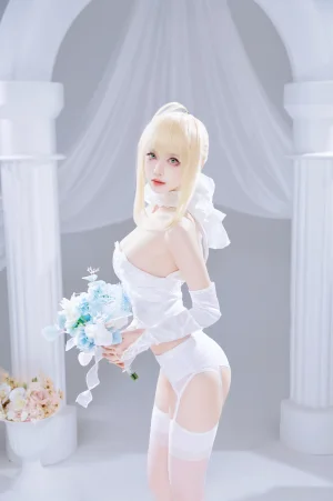 《Saber花嫁》｜Shika小鹿鹿 · 22张写真