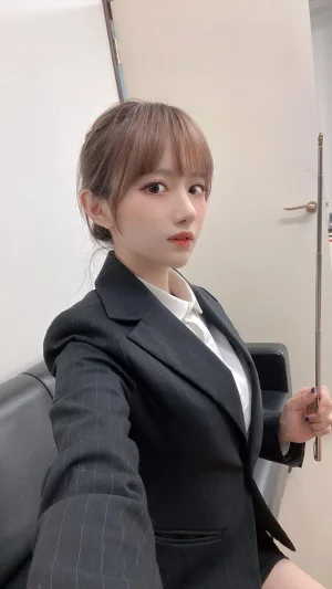 《莎拉自拍集》｜Shika小鹿鹿 · 30张写真