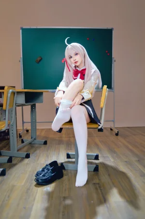 《邻座艾莉同学》｜Shika小鹿鹿 · 38张写真、2 个视频