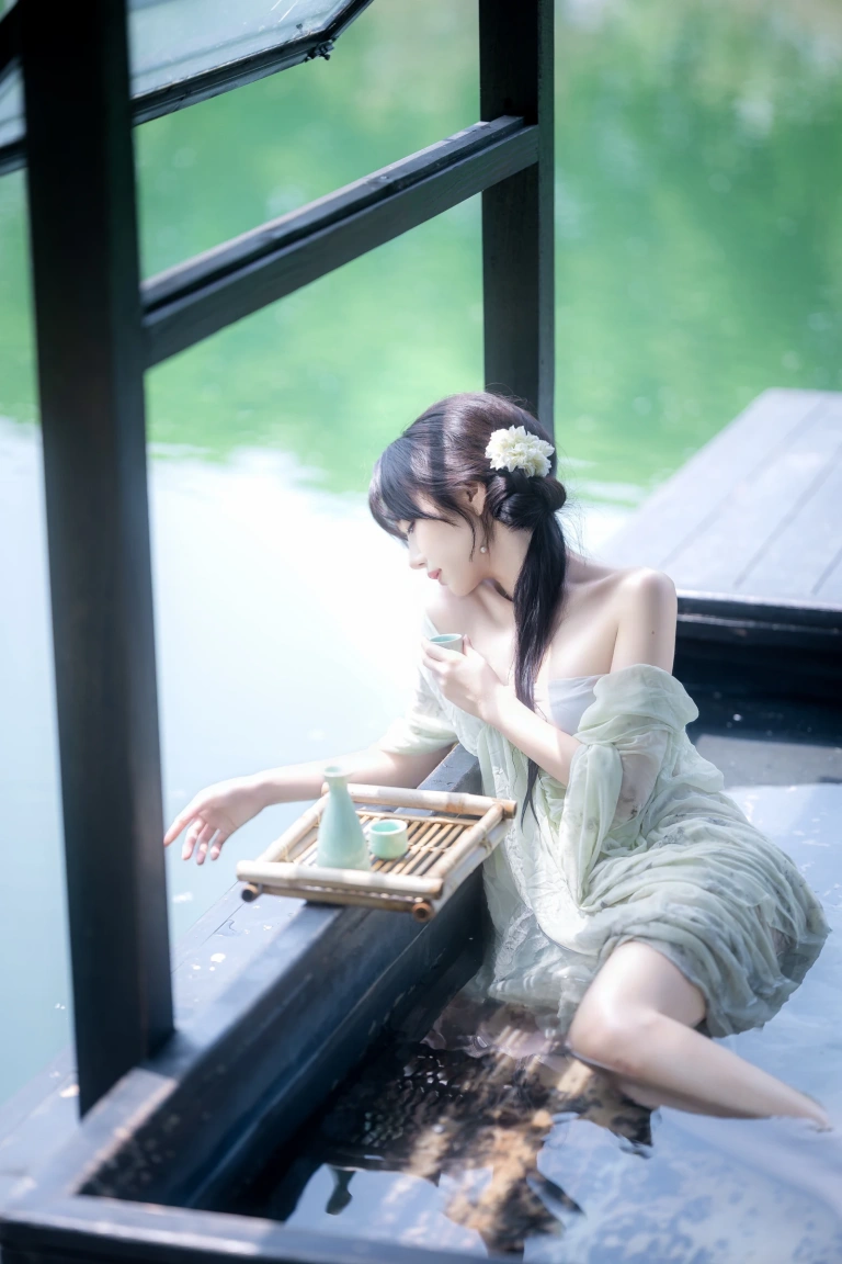 《江南水色》｜Shika小鹿鹿 · 65张写真、3 个视频