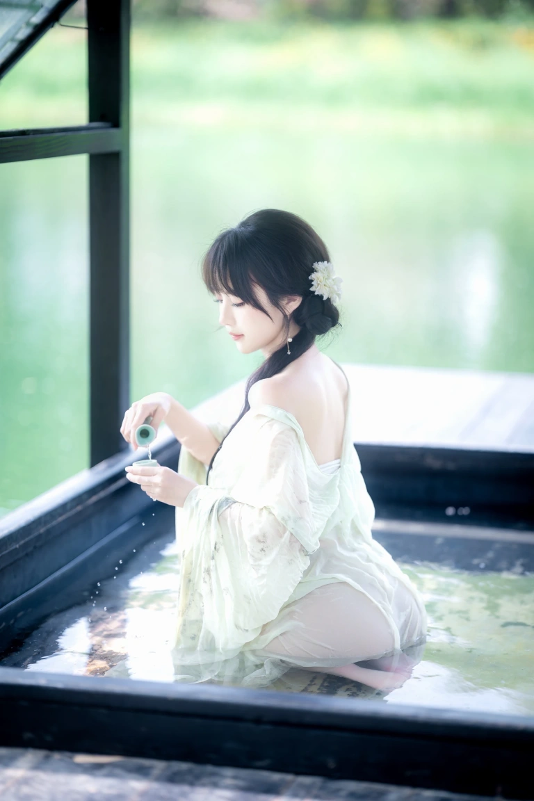 《江南水色》｜Shika小鹿鹿 · 65张写真、3 个视频