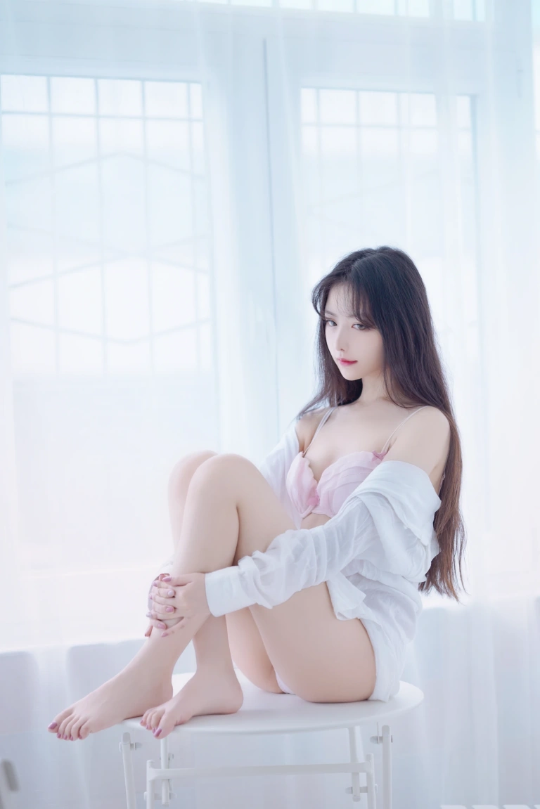《白衬衣》｜Shika小鹿鹿 · 13张写真
