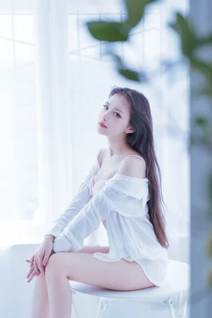 《白衬衣》｜Shika小鹿鹿 · 13张写真