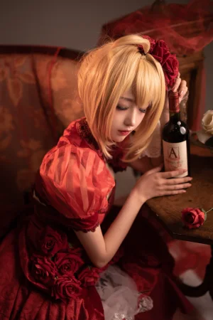 《尼禄礼服》｜Shika小鹿鹿 · 15张写真