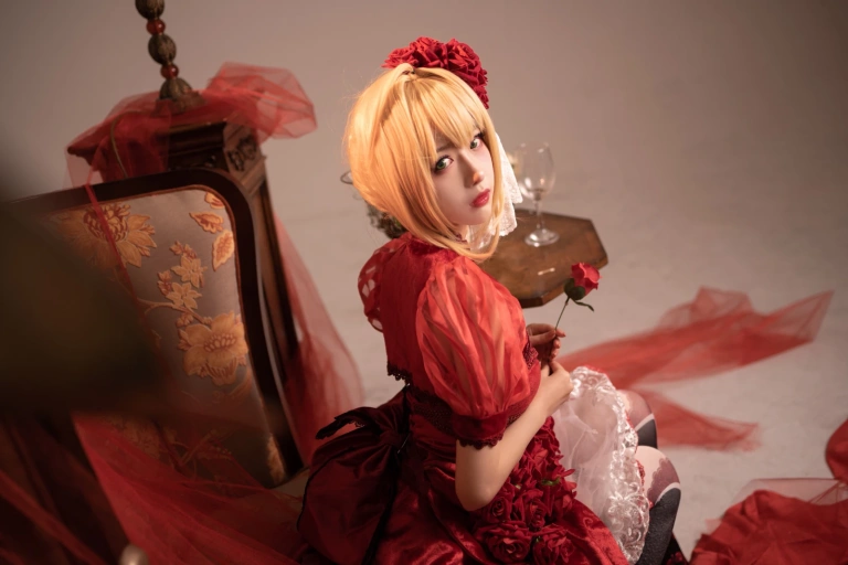 《尼禄礼服》｜Shika小鹿鹿 · 15张写真
