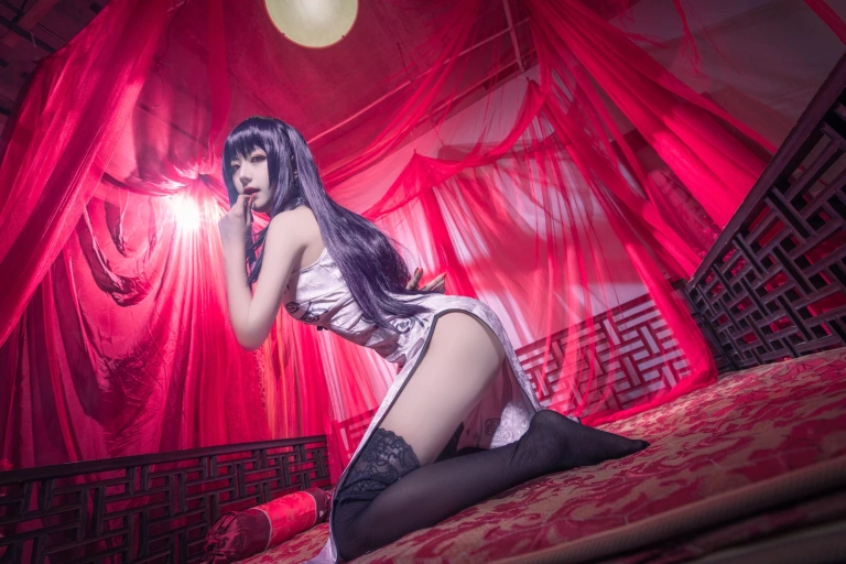 《学姐旗袍》｜Shika小鹿鹿 · 13张写真