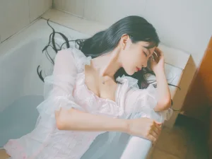 《浴池》｜Shika小鹿鹿 · 9张写真