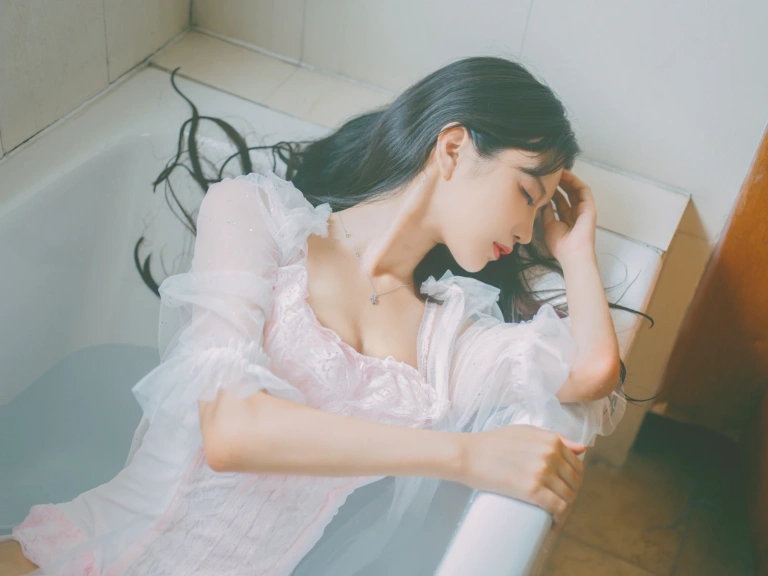 《浴池》｜Shika小鹿鹿 · 9张写真