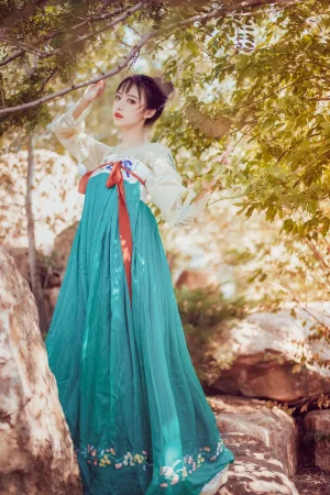 《中秋》｜Shika小鹿鹿 · 18张写真