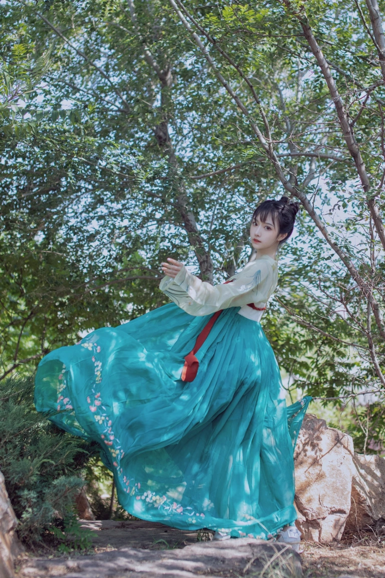 《中秋》｜Shika小鹿鹿 · 18张写真