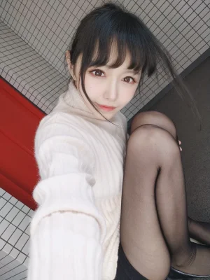 《年上彼女 真爱版》｜Shika小鹿鹿 · 37张写真