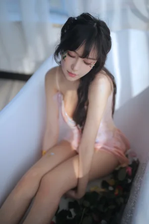 《HANA真爱版电子壁纸》｜Shika小鹿鹿 · 20张写真