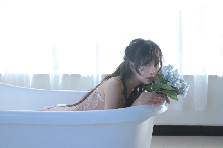 《HANA真爱版电子壁纸》｜Shika小鹿鹿 · 20张写真