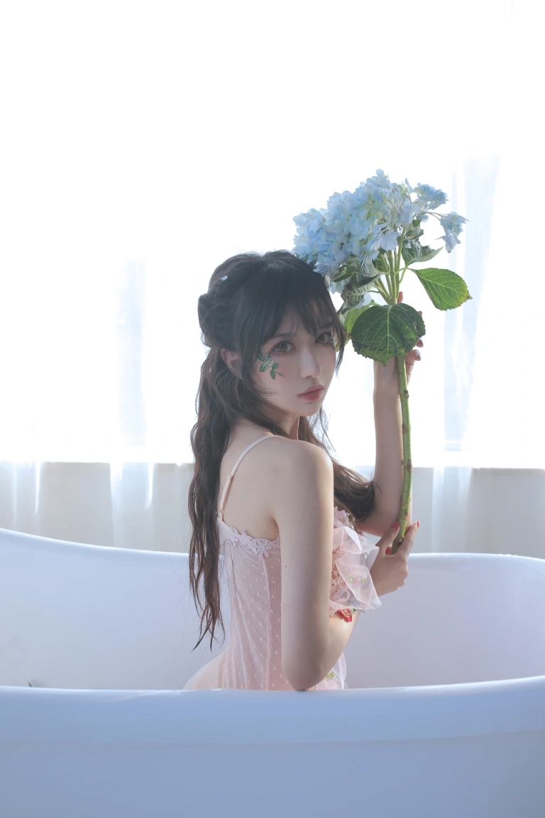 《HANA真爱版电子壁纸》｜Shika小鹿鹿 · 20张写真