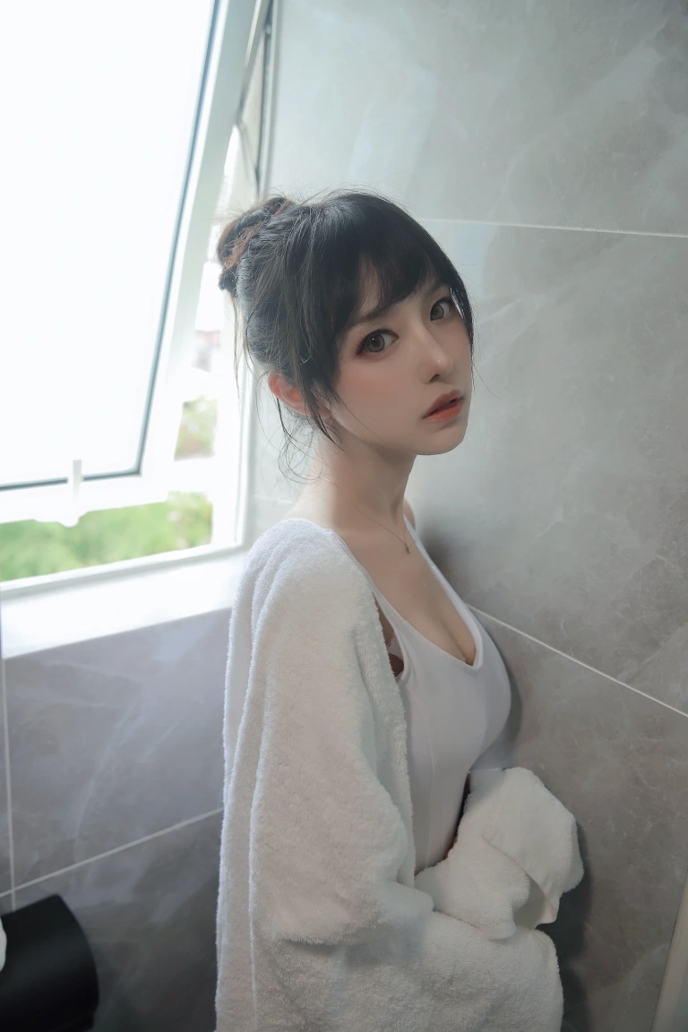 《半透浴室》｜Shika小鹿鹿 · 22张写真
