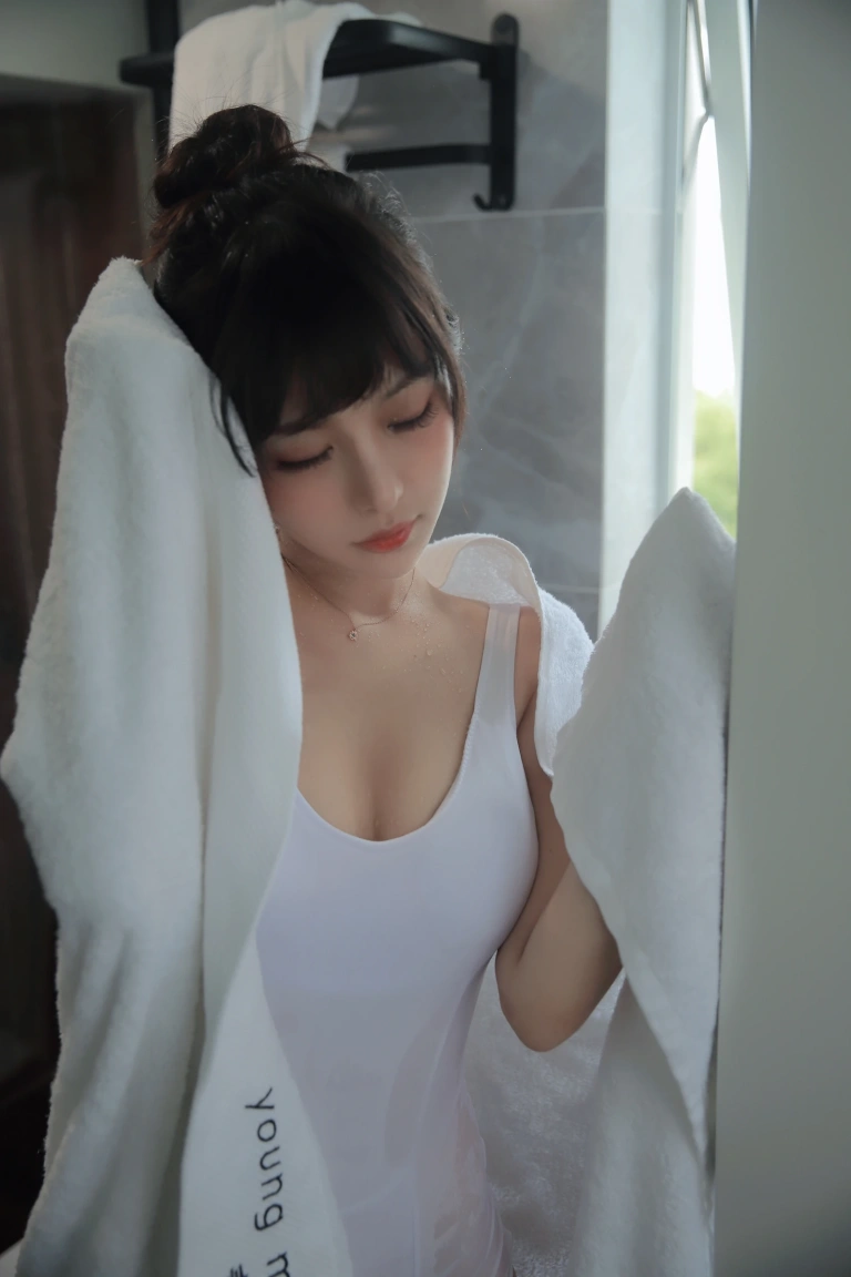 《半透浴室》｜Shika小鹿鹿 · 22张写真
