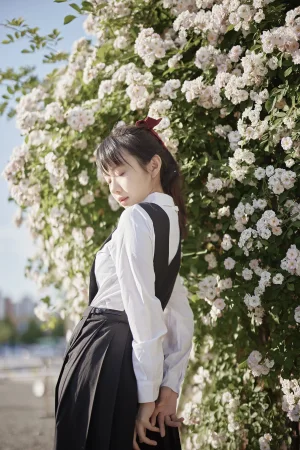 《蔷薇JK》｜Shika小鹿鹿 · 14张写真