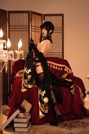 《碧蓝航线 镇海 奇奢花苑》｜Shika小鹿鹿 · 28张写真