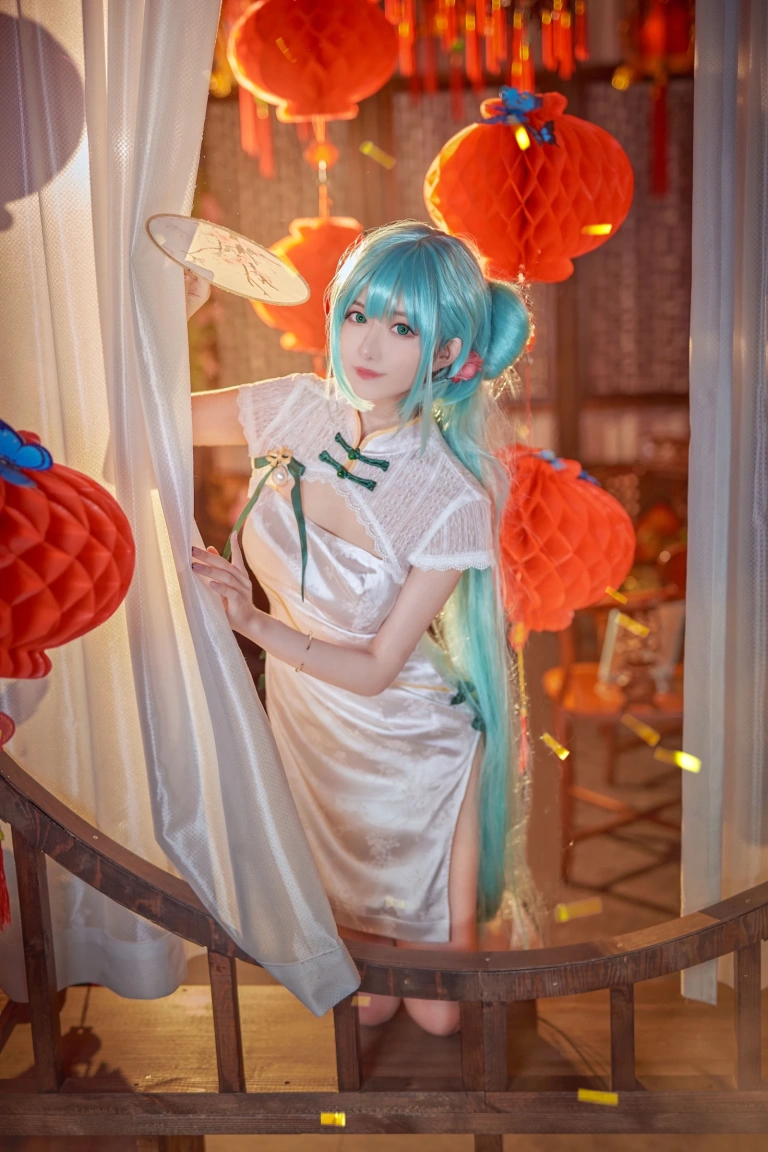 《初音韶华》｜Shika小鹿鹿 · 13张写真、2 个视频