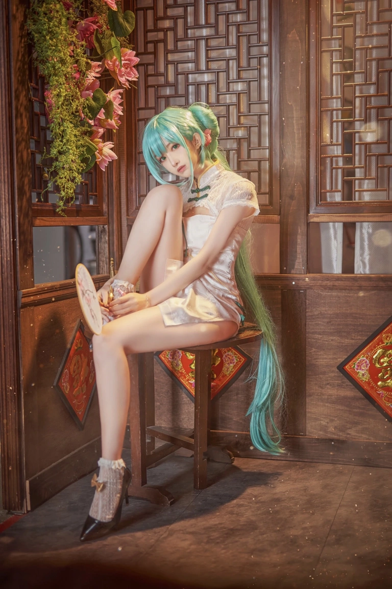 《初音韶华》｜Shika小鹿鹿 · 13张写真、2 个视频