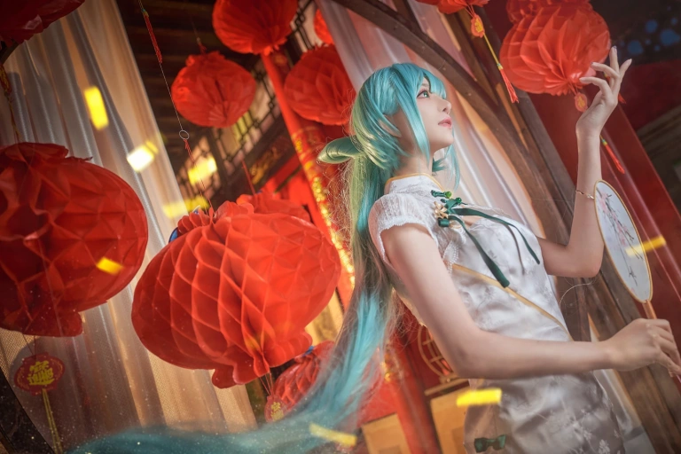 《初音韶华》｜Shika小鹿鹿 · 13张写真、2 个视频