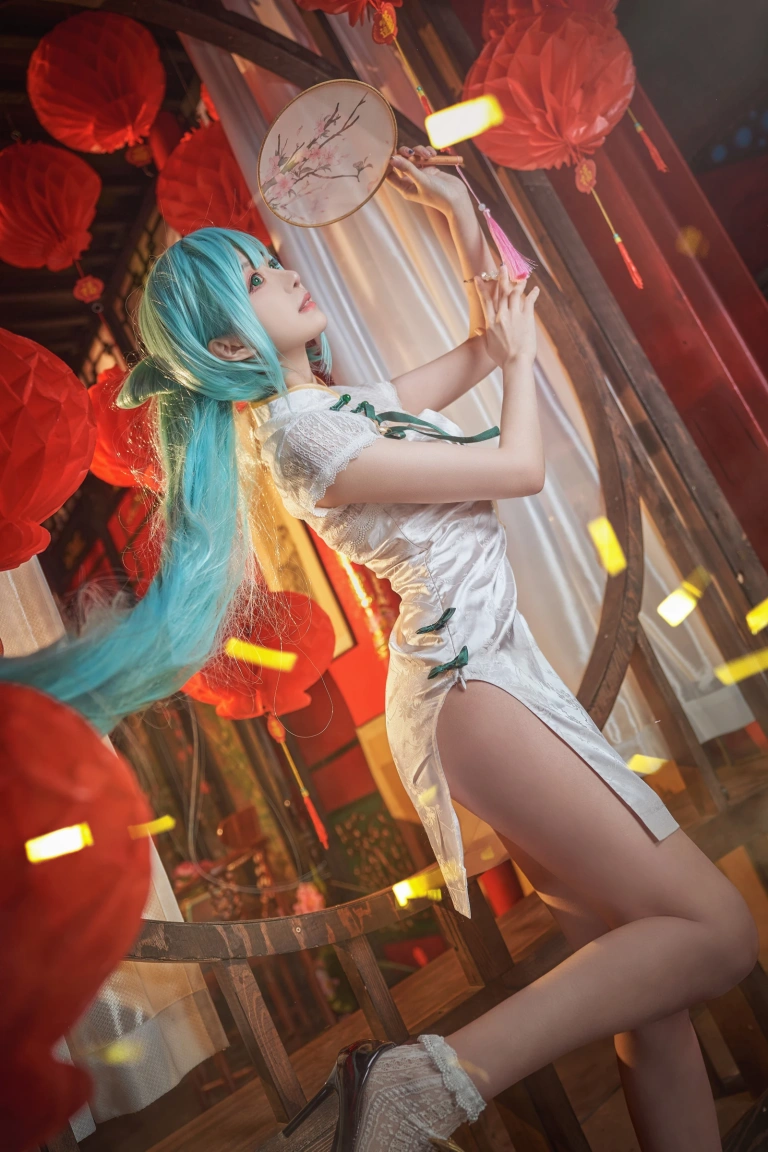 《初音韶华》｜Shika小鹿鹿 · 13张写真、2 个视频