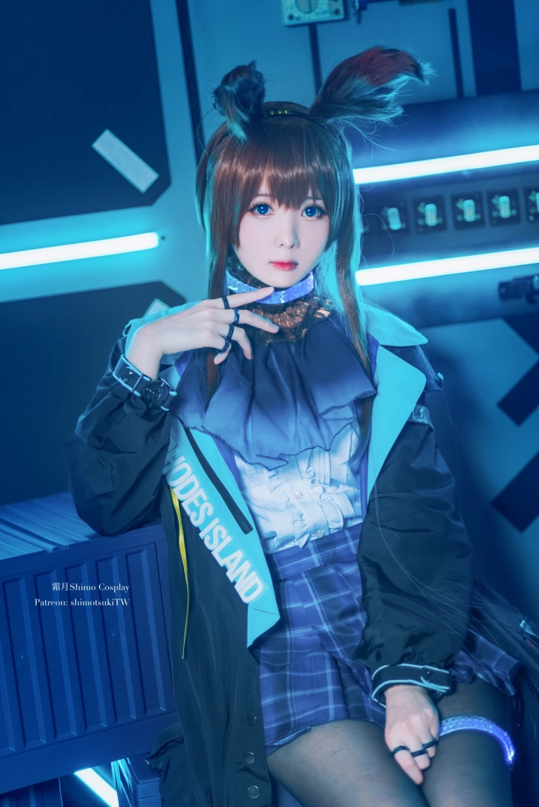 《明日方舟 阿米娅》｜霜月shimo · 18张写真