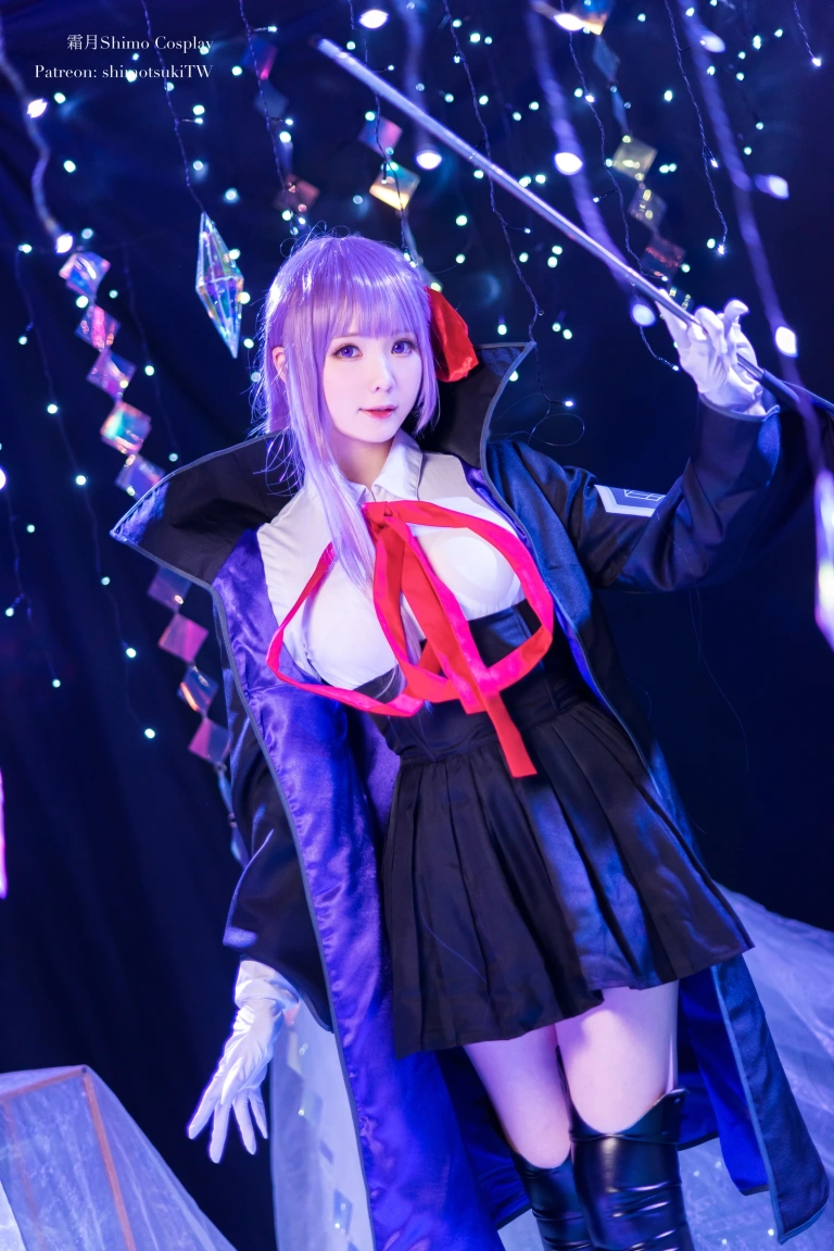 《BB》｜霜月shimo · 14张写真