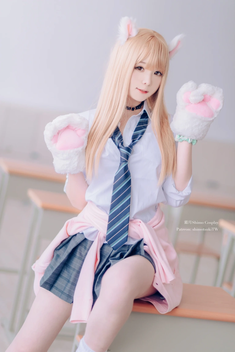 《金发制服》｜霜月shimo · 8张写真
