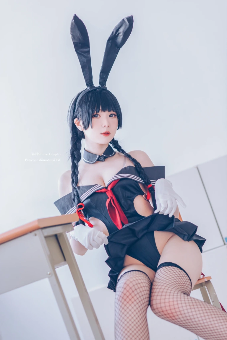 《卯月桃子 水手服兔女郎》｜霜月shimo · 19张写真