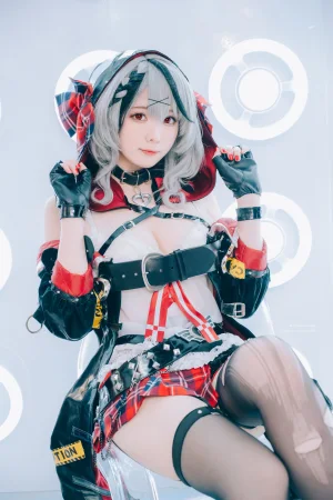 《Sakamata Chloe》｜霜月shimo · 16张写真