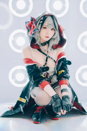 《Sakamata Chloe》｜霜月shimo · 16张写真