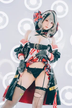《Sakamata Chloe》｜霜月shimo · 16张写真