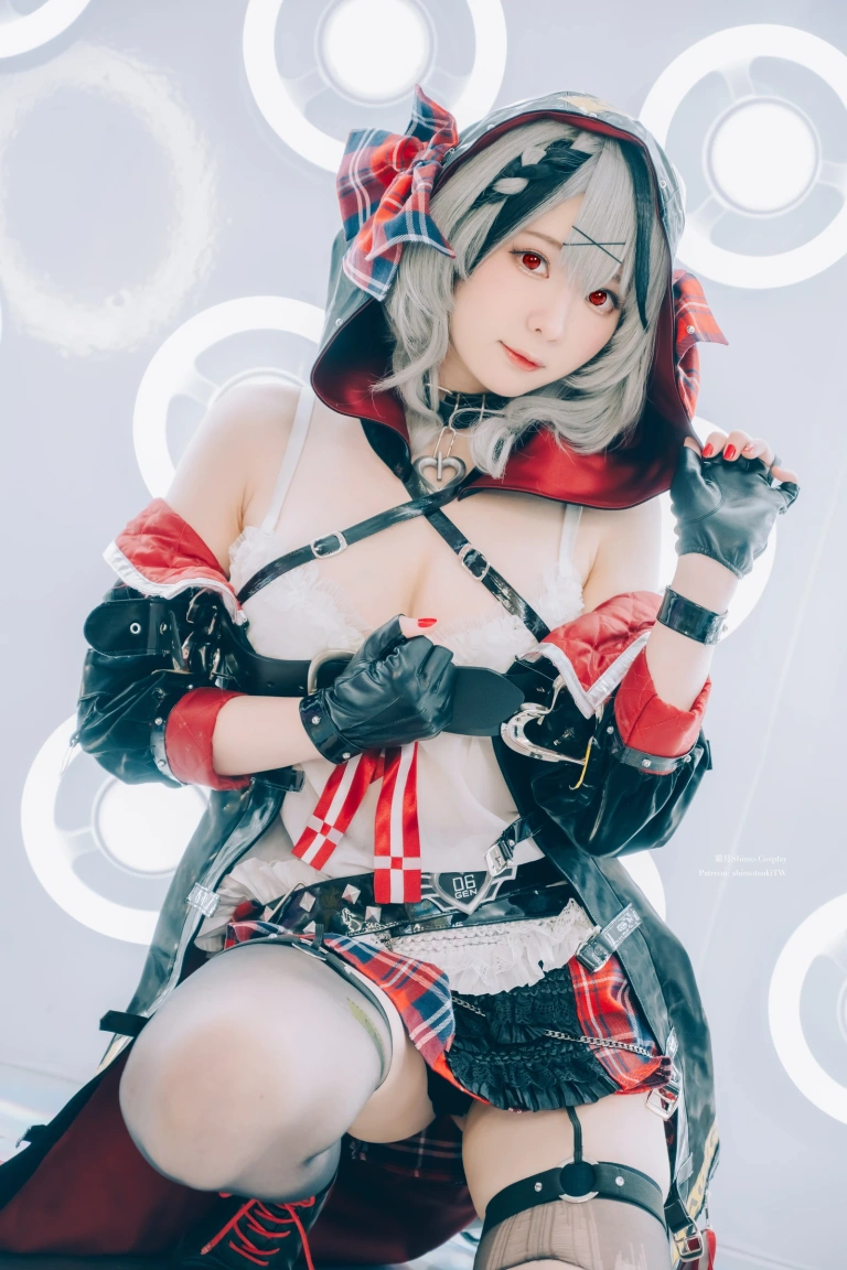 《Sakamata Chloe》｜霜月shimo · 16张写真