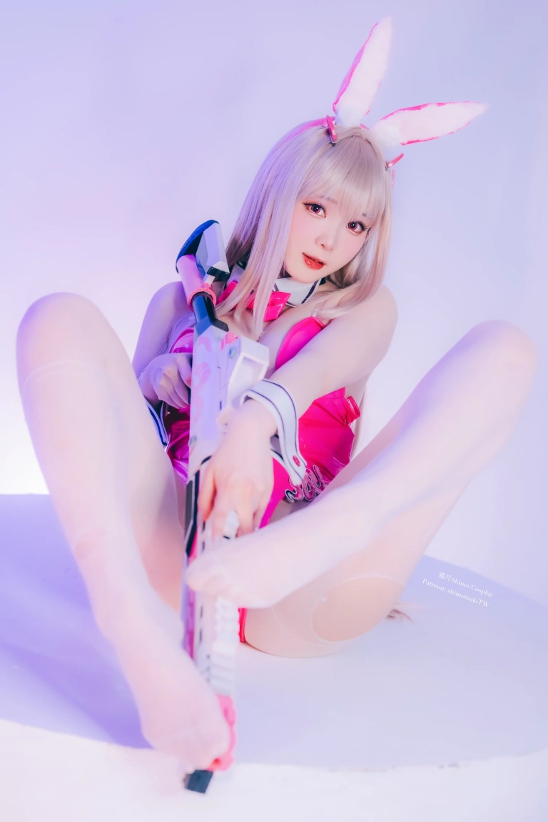 《NIKKE 妮姬 毒蛇兔女郎》｜霜月shimo · 25张写真