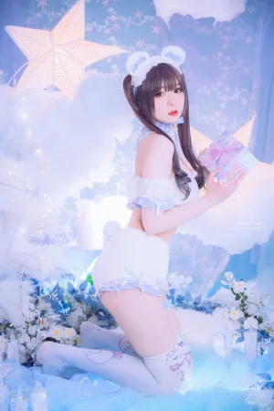 《White Bear》｜霜月shimo · 16张写真