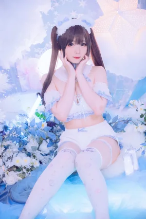 《White Bear》｜霜月shimo · 16张写真