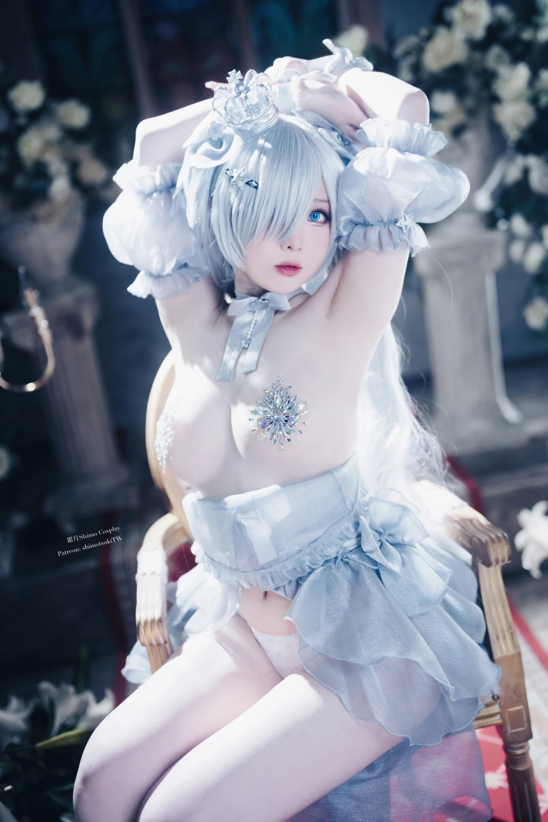 《灰姑娘Cinderella》｜霜月shimo · 22张写真