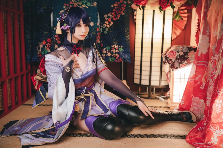 《原神·雷电将军》｜小空Sora · 17张写真