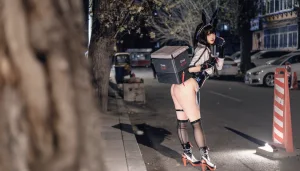 《外卖兔女郎》｜soso嗖嗖 · 17张写真