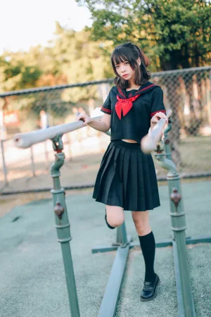 《VOL.01 制服写真集 室外JK》｜疯猫ss · 18张写真