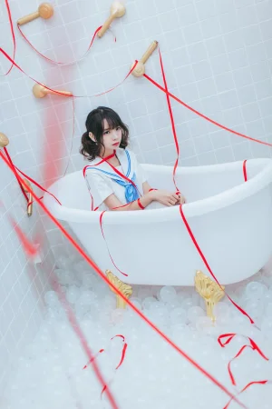 《VOL.01 制服写真集 浴室JK》｜疯猫ss · 21张写真