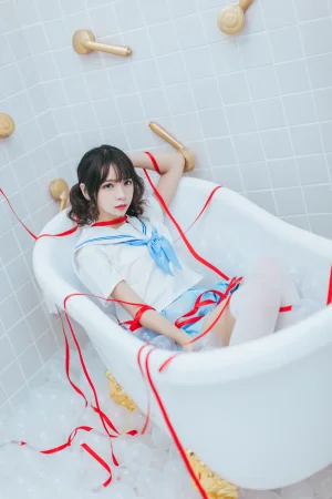 《VOL.01 制服写真集 浴室JK》｜疯猫ss · 21张写真