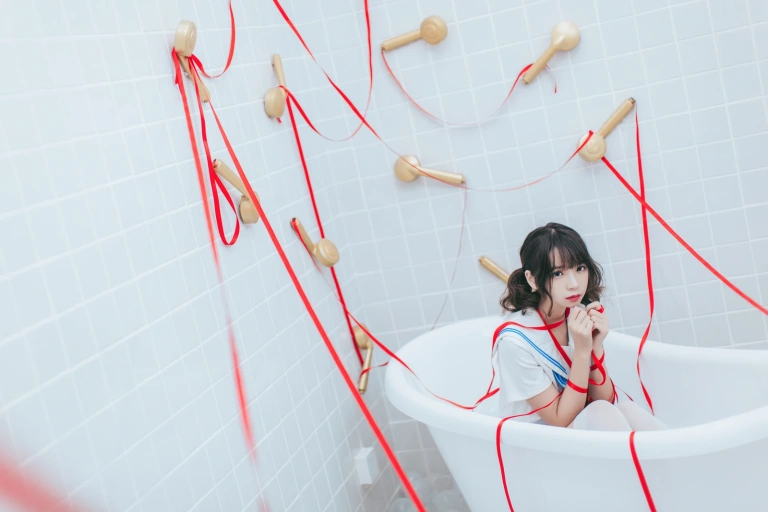 《VOL.01 制服写真集 浴室JK》｜疯猫ss · 21张写真