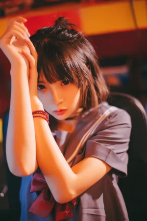《VOL.02 制服写真集 暗黑JK（被囚禁的少女）》｜疯猫ss · 16张写真