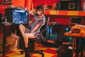 《VOL.02 制服写真集 暗黑JK（被囚禁的少女）》｜疯猫ss · 16张写真